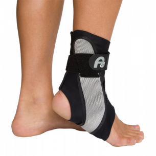 Orthèse d'immobilisation de la cheville Aircast A60 de chez Donjoy 2